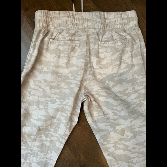 ATHLETA Cabo Linen Jogger Neutral White Taupe Camo $99 EUC - Picture 4 of 6